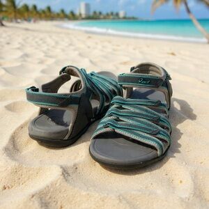 Teva Women’s Turquoise Strappy Sandals Size 9 Adjustable Outdoor Comfort